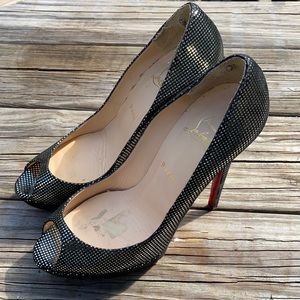 Christian Louboutin Lady Peep toes black/gold 40
